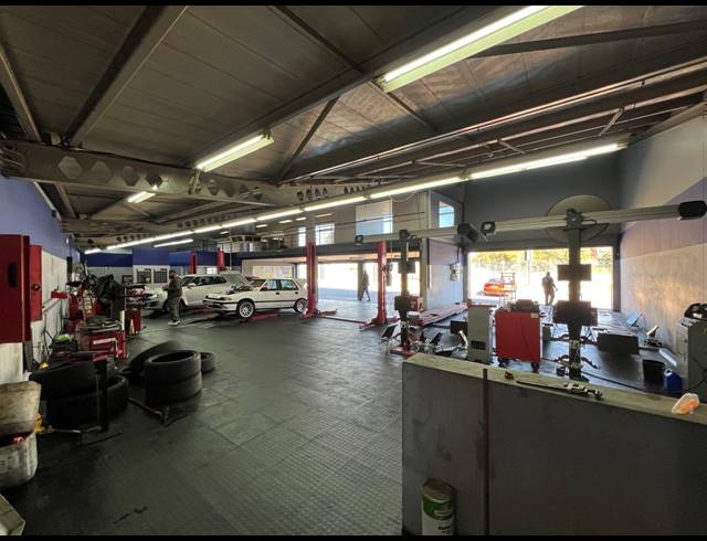 684M² WAREHOUSE TO LET IN STRIJDOMPARK